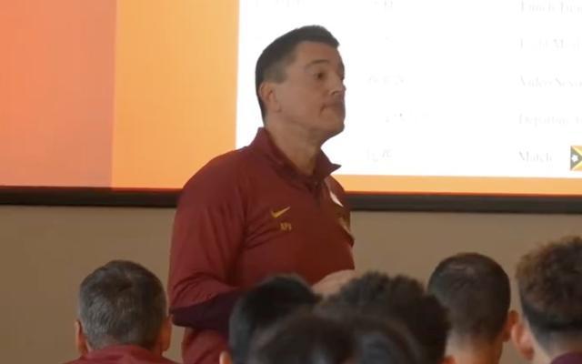 东体:安东尼奥训练前训话6分半,甚至亲自示范脚下动作